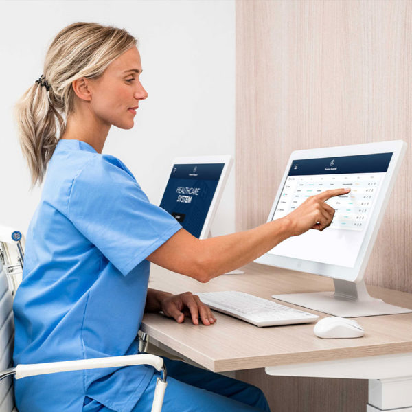 Drive efficiency with interactive displays at every nurse station.​